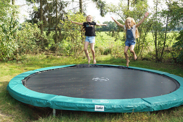 Onze trampoline